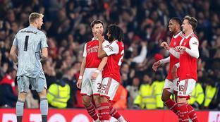 后防线上提 后防线上提